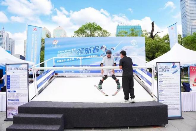 上海海港VS大连英博：王牌双后腰坐镇，梅伦多领衔，当家锋霸出击