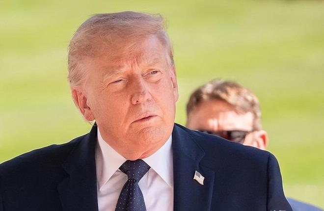 法拉利高管质问智界，“前法拉利设计师是谁”，小鹏也来补刀