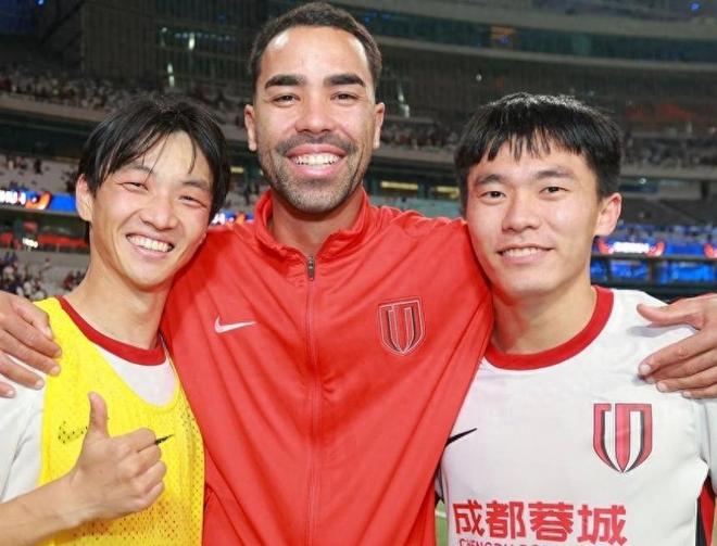时代落幕？曝40岁诺伊尔决定1年后退役：主动让位给1人 还有1目标