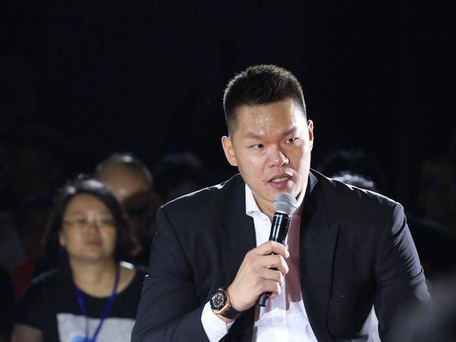 18投7中，砍27+3！火箭新秀太全面，斯玛特签早了？他可取而代之