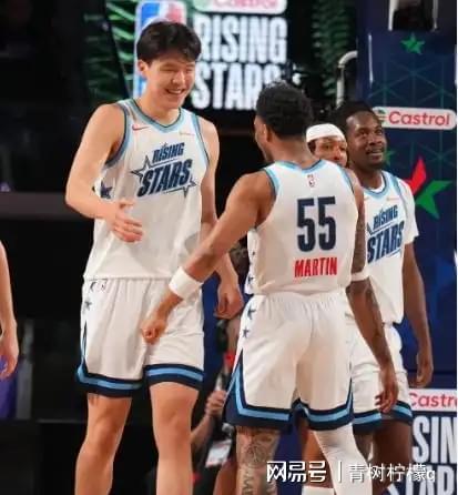 近5场不胜！欧冠：十人曼联0