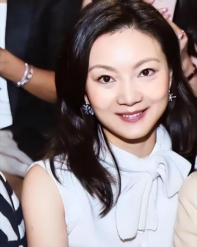 小布手下败将送蛋法网亚军,五姐郑钦文双喜临门,周意进八强