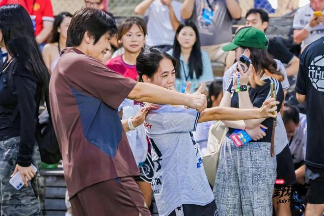 厄瓜多尔主帅：19场不败赋予我们信心，但明天一切将从零开始