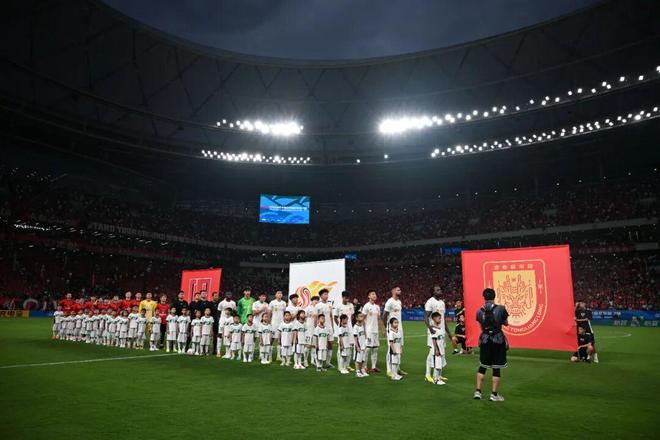 十日谈·我和世界杯｜马信芳：听周小燕聊“世界杯”