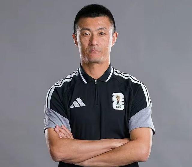 杨瀚森季前赛总结：存4大进步基本坐稳第三中锋 面临机遇与挑战