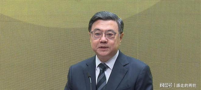 加利：希拉很适合阿莫林的战术思路，他是一名能力不错的后卫