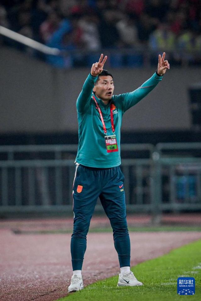 3年顶薪!新疆男篮官宣续约队长阿不都 新赛季球员兼教练双重身份