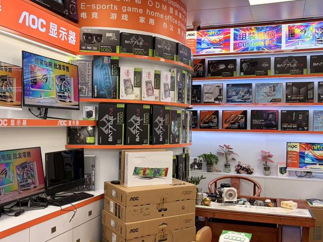 70人团伙明码标价搞垮80家店,直接放狠话:“敢反抗就查死你!”